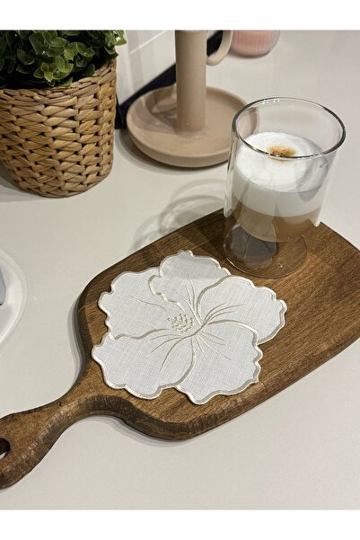 busrasdesign Ecru Floral Cut Cocktail Napkin Set of 4 Presentation Napkins