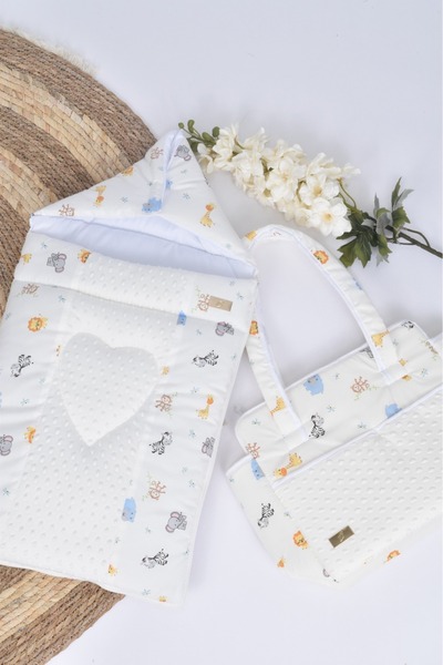 WASL ALKHAIR طقم مدس بيت أطفال مع حقيبة لون أبيض مع رسومات