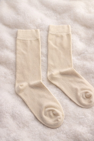SoleStory Unisex Krem Renk Yumuşak Dokulu Günlük Çorap – Nefes Alan Konforlu