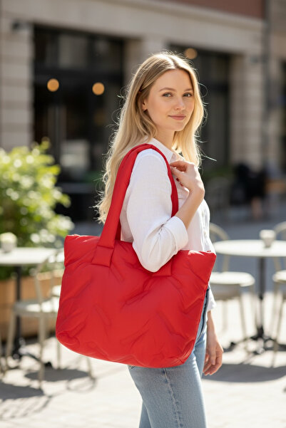 Store Yigitemirbags London Red Shoulder Bag