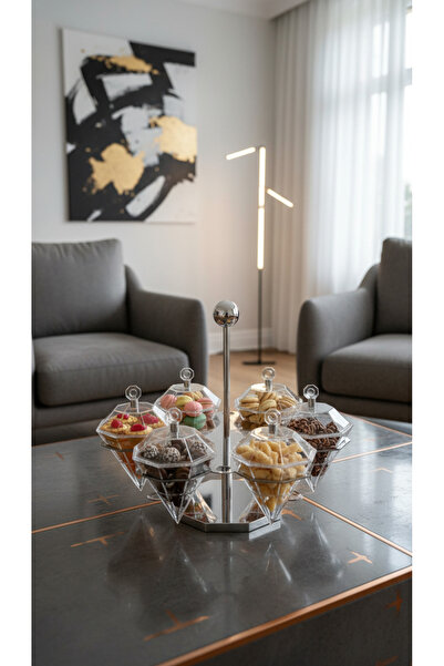 Generic A luxurious, royal-style candy and nut holder