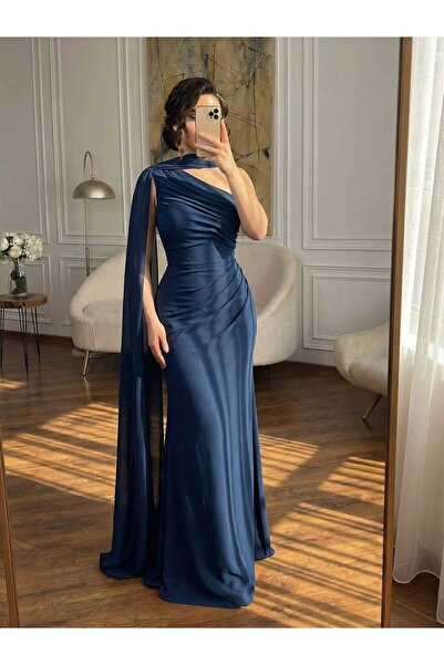 RANA DRESSES A breathtaking evening dress