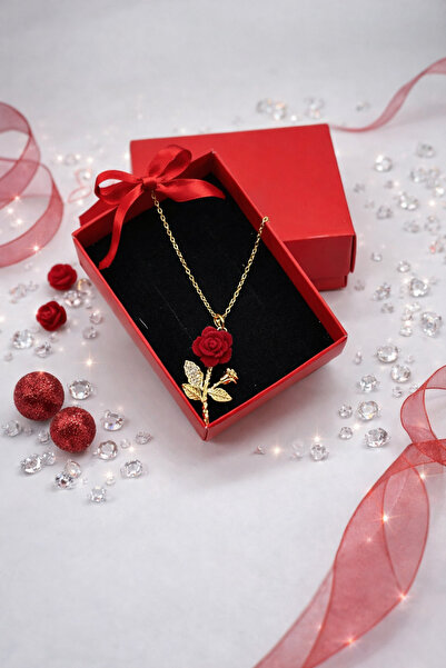 FERİHA DESING قلادة من الفولاذ المقاوم للصدأ على شكل وردة - تصميم أنيق وراقٍ