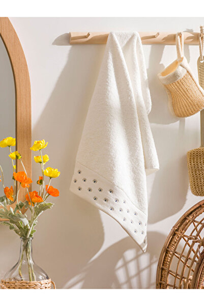 LC Waikiki Πετσέτα προσώπου Ecru Κεντημένη 50x80 cm