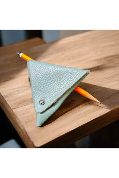 valentina victoria Genuine Leather Triangle-Shaped Coin Holder, Wired Headpho...