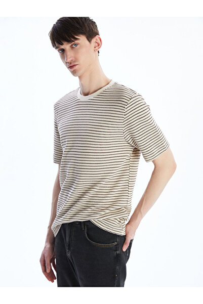 LC Waikiki Ανδρικό μπλουζάκι με ριγέ λαιμόκοψη