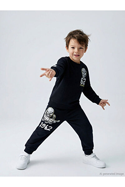 LC Waikiki Sweatshirt și pantaloni de trening pentru băieți cu imprimeu Spide...