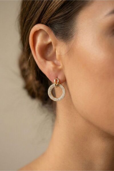 Osha Aksesuar أقراط دائرية نسائية لامعة من حجر الزركون بلون وردي