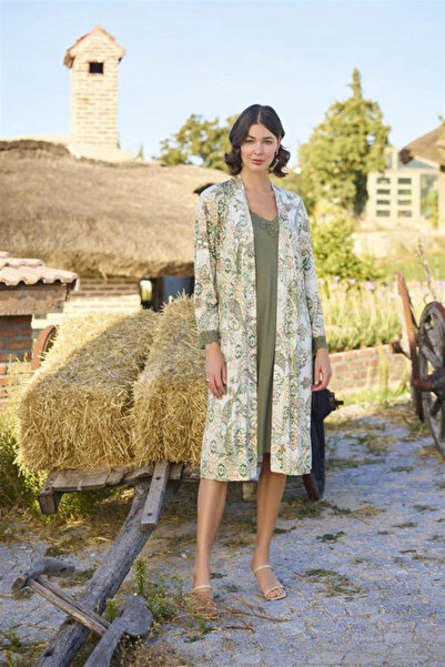 A normal Tekstil Special Design Ethnic Patterned and Lace-Embellished Plus Si...