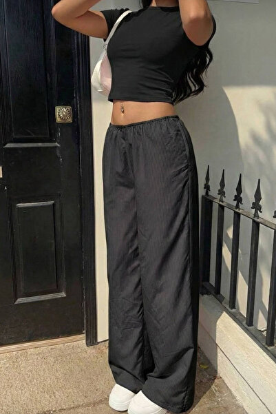 İlayda Toprak Toffy Siyah İnce Bol Paça Çizgili Pantolon Crop Bluz Cool Eşofm...