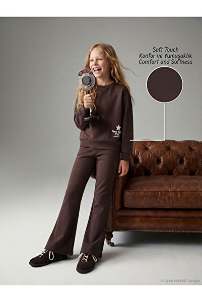 LC Waikiki Rmz Gi̇yi̇m Farkiyla New York Printed Girls' Soft Touch Sweatshirt...