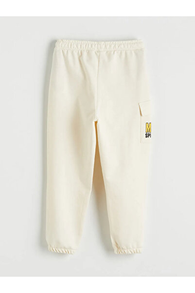 LC Waikiki بدلة رياضية للأولاد مطبوعة بتصميم الرجل العنكبوت باللون الأحمر