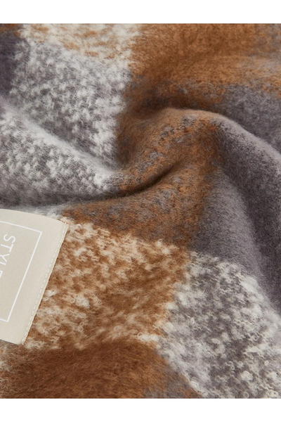 LC Waikiki وشاح رجالي منقوش باللون البيج