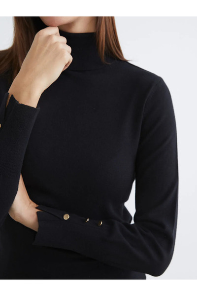 LC Waikiki سترة تريكو نسائية سوداء ذات ياقة مدورة