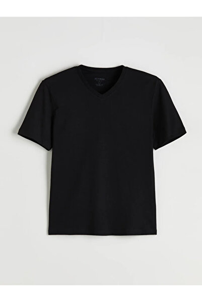 LC Waikiki Μαύρο ανδρικό μπλουζάκι από χτενισμένο βαμβάκι με λαιμόκοψη V