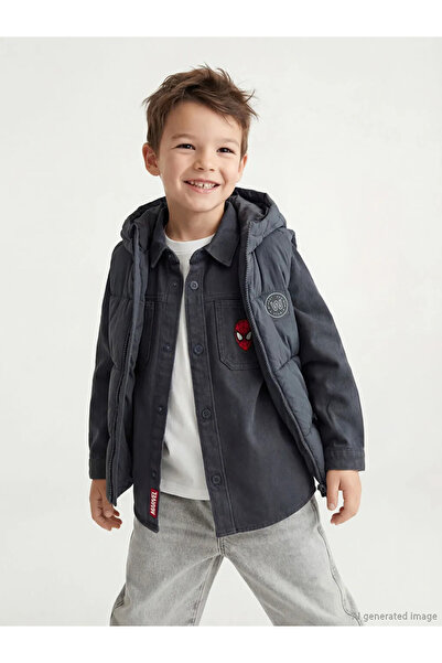 LC Waikiki سترة قابلة للنفخ للأولاد بغطاء رأس باللون الرمادي