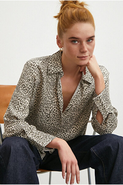 BE CHİC Women's V-Neck Leopard Printed Viscose Satin Premium Comfortable Fit ...