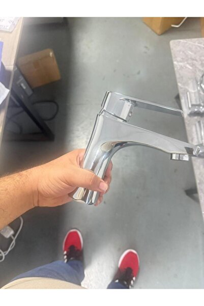 Quay Italian automatic washbasin mixer