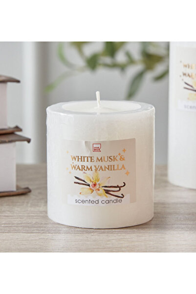 QARA شمعة عمودية برائحة الفانيليا - 6.8 × 7 سم