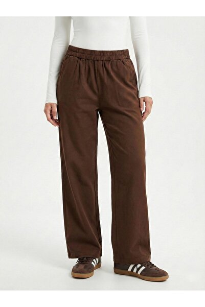 Lunsera Store Pocket Detail Trousers-Brown