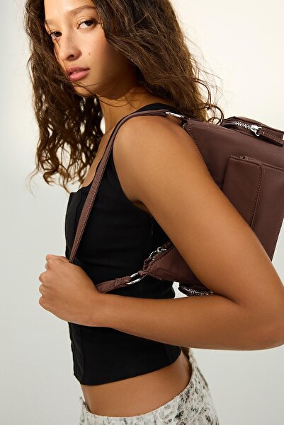 Bershka Çok cepli çanta