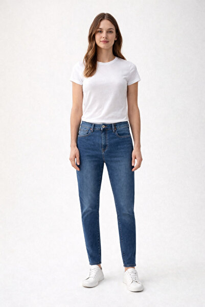 LACARINO Τζιν παντελόνι με στενό μπατζάκι και κανονική μέση