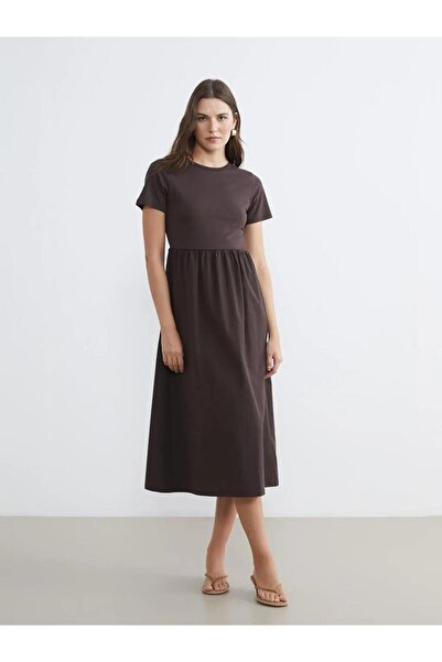 LC Waikiki Rochie maro cu decolteu tip crew și talie marcată (S6)