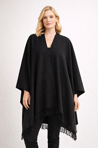 Tasarım Kadın Siyah Panço – Püskül Detaylı