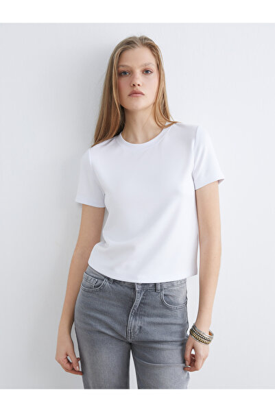 LC Waikiki تيشيرت نسائي ناعم الملمس برقبة دائرية