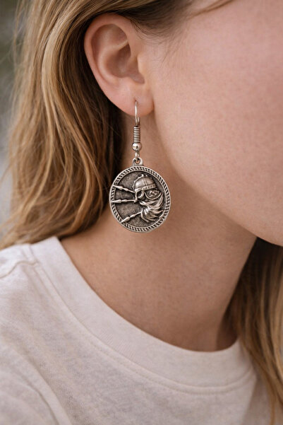 Yuchicly أقراط معدنية متدلية بتفاصيل على شكل ميدالية مستديرة