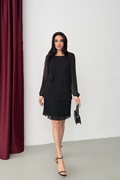 Serica Moda Black Chiffon Pleated Dress with Layered Detail