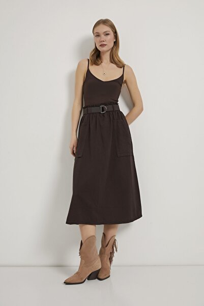 Arma Life ARMALIFE 4450 تنورة نسائية متوسطة الطول من قماش الجبردين مع حزام وج...