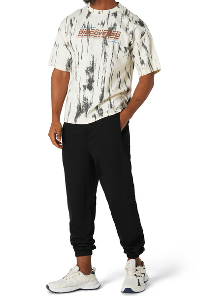 hendam Men's oversized t-shirt with a vintage style and modern graphic print