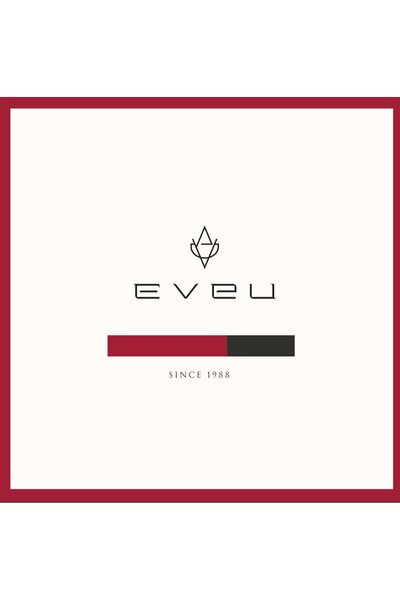 EVEU Evo Coral Brick Gift Set consisting of a glossy lipstick, a matte lipsti...