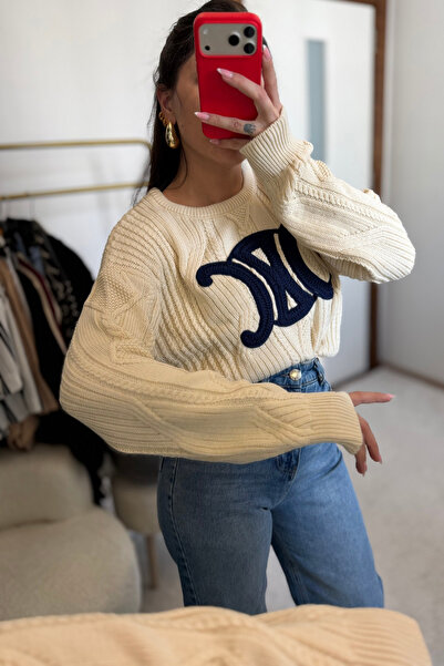 MoyStore Beige Thick Knitted Sweater with Navy Blue Knitted Detail on the Front