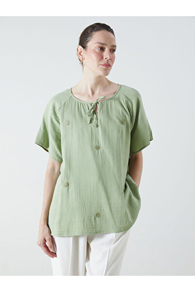 LC Waikiki Bluză din muselină brodată cu guler legat, colecția nouă Özmarka