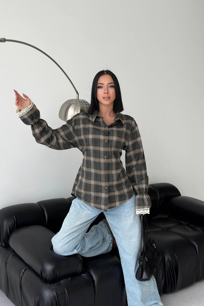 Sorridi Plaid Shirt with Lace Sleeves and Tie at the Back, Fitted at the Waist