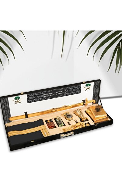 Generic Men's gift box consisting of 10 pieces, ideal for upscale occasions.