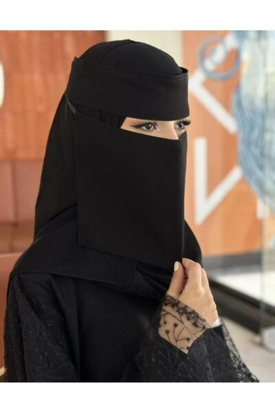 Karmen نقاب طويل أسود كوري – تصميم مائل أنيق