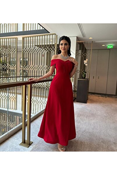 NASMA A soft and bold red Barbie dress