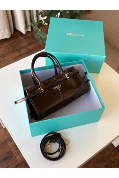 Generic High-quality shoulder bag with accessories