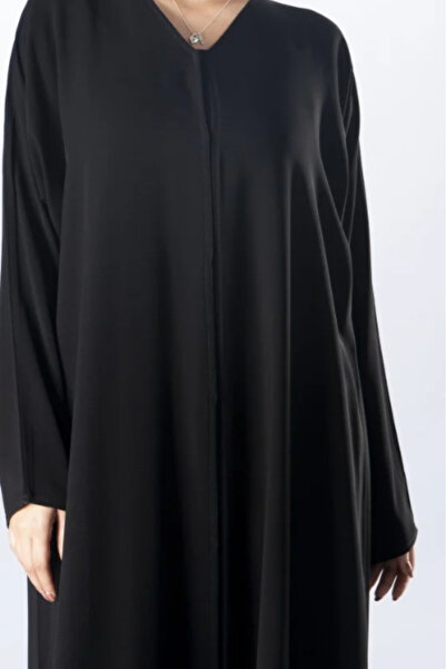 Abay-ti Luxurious women's abaya made of high-quality fabric with snap closure...