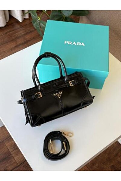 Generic High-quality shoulder bag with accessories