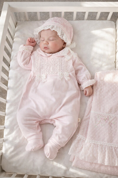 Mert Baby Angela 3'lü Şapkalı Dantel Detaylı Organik Hastane Çıkış Seti %100 ...