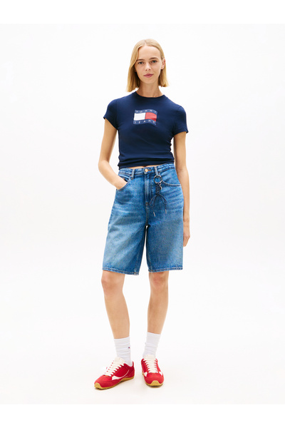 Tommy Jeans تيشيرت نسائي من تومي هيلفيغر