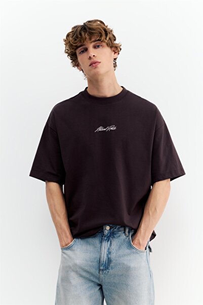 Pull & Bear Brown graphic T-shirt