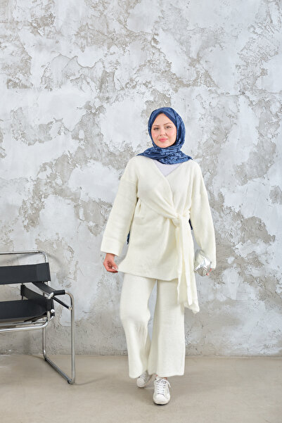 LOCCO Women's Side Tie Detailed Knitwear Set Ecru