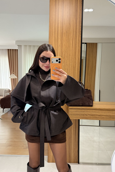 Gizem Ecemiş Wonder Kahve Tasarım Pelerinli Ceket