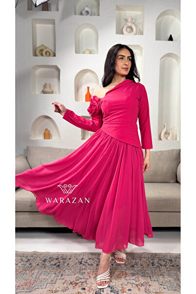 Warazan A soft dress with a rose detail on the shoulder
