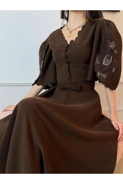 alweshah alahmar فستان ميد بلون الموكا